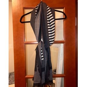 Madewell black and cream scarf